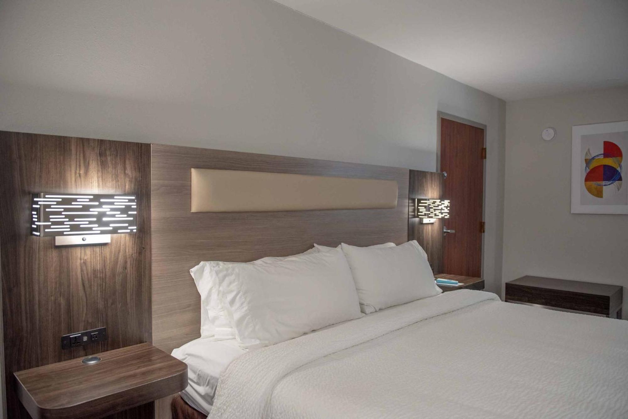 Keene Elm City Hotel, Ascend Hotel Collection Exterior photo